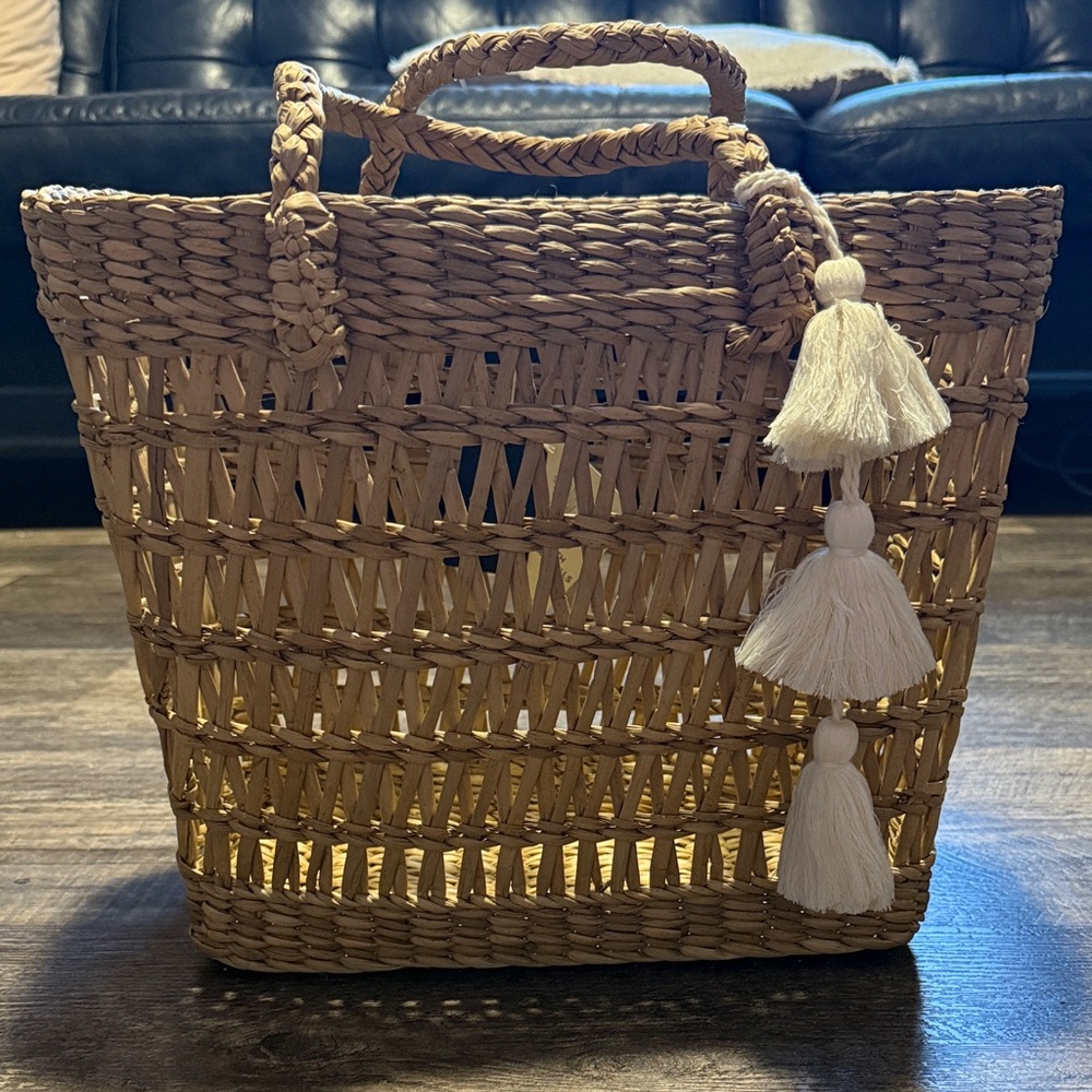 Hatattack freedom tote with Tassels